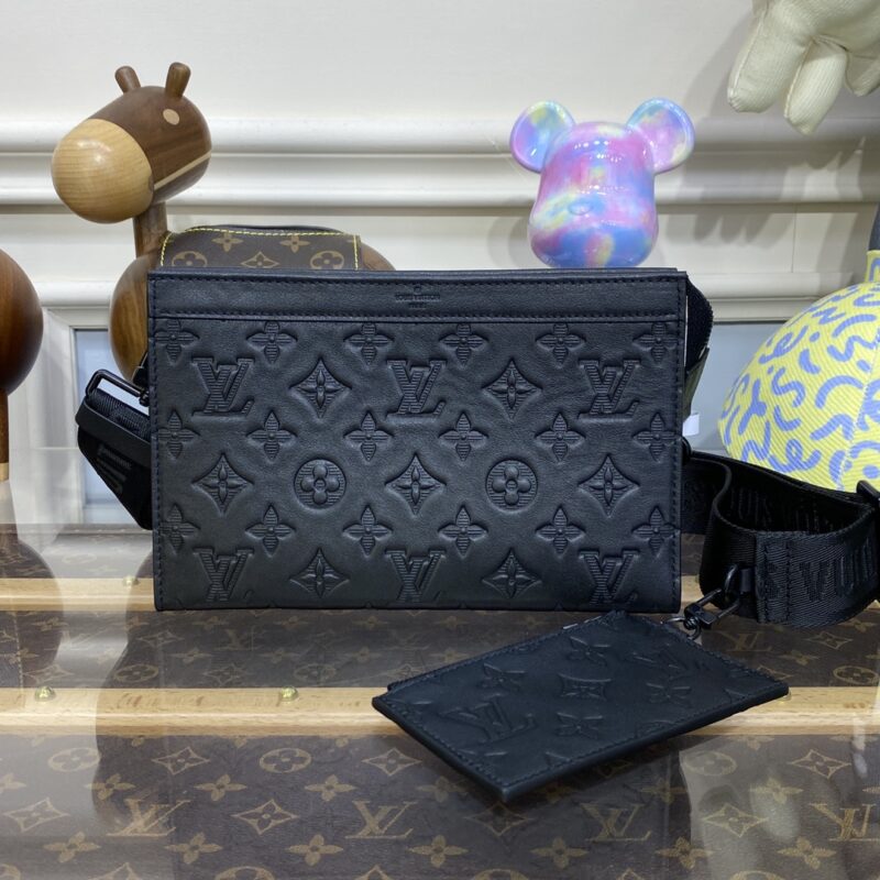 Replica Louis Vuitton Gaston Wearable Wallet Black - Best Fake Designer Bags