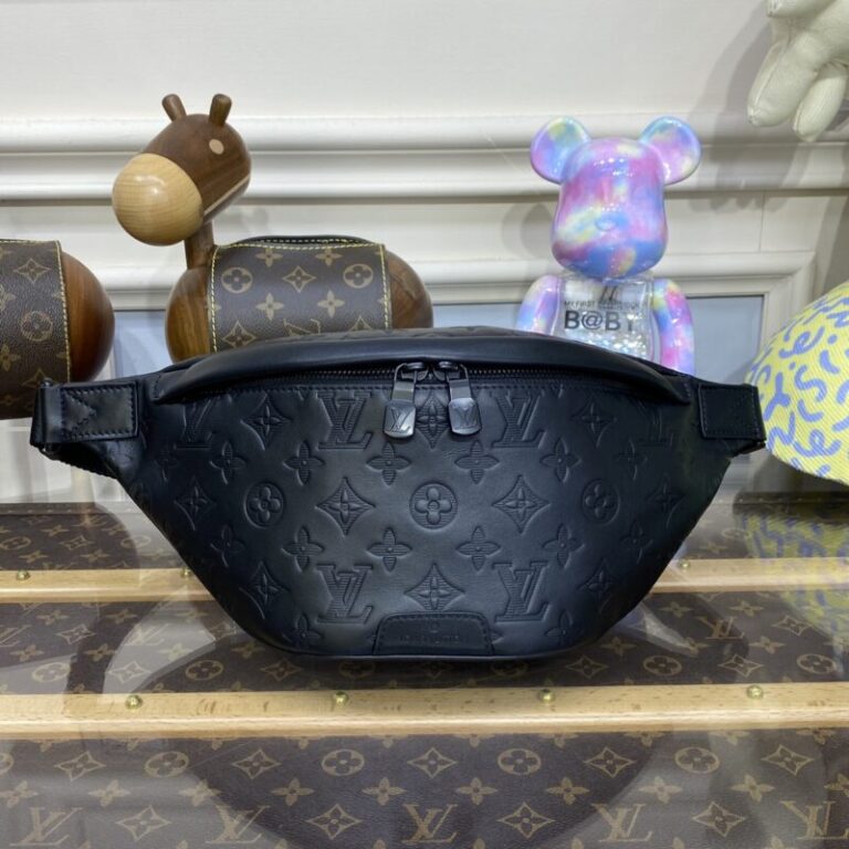 Replica Louis Vuitton Bumbag Discovery Full Black - Best Fake Designer Bags