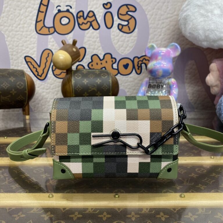 Replica Louis Vuitton Steamer Wearable Wallet - Best Fake Designer Bags