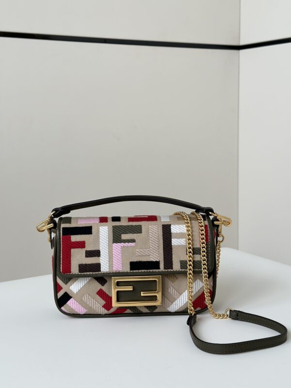 Replica Fendi Baguette Small Beige - Best Fake Designer Bags