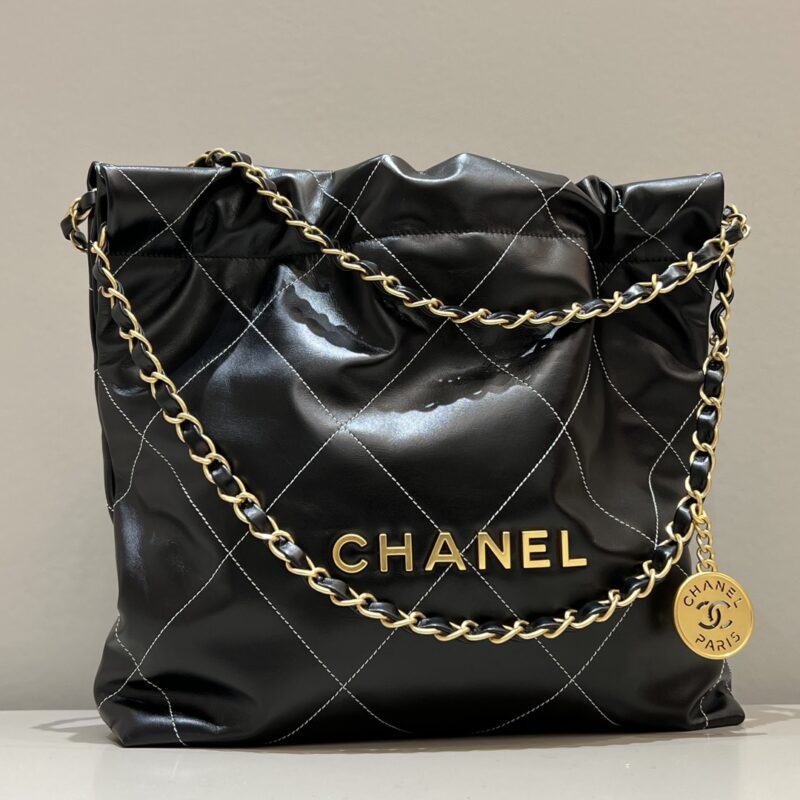 Replica CHANEL 22  Medium Handbag Black - Best Fake Designer Bags