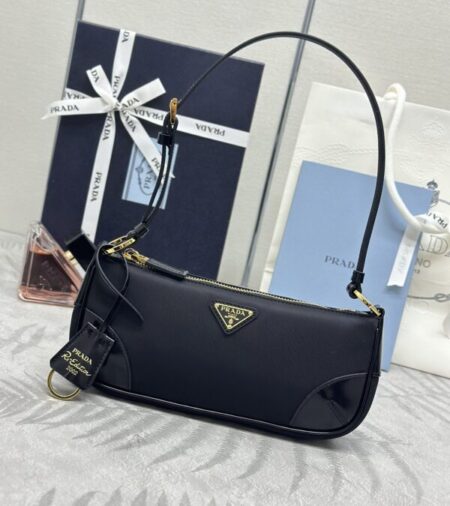 Replica Prada Re-Edition 2002 Nylon - Best Fake Designer Bags