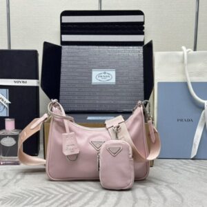 Replica Prada  Re-Edition Nylon 2005 Pink - Best Fake Designer Bags