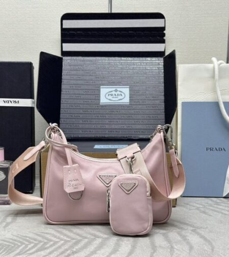 Replica Prada  Re-Edition Nylon 2005 Pink - Best Fake Designer Bags