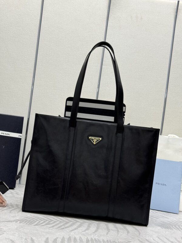 Replica Prada  Antique Nappa  Tote  Black - Best Fake Designer Bags