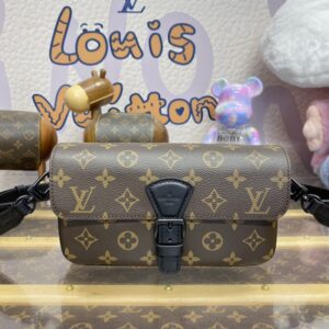 Replica Louis Vuitton Montsouris Wearable Wallet - Best Fake Designer Bags