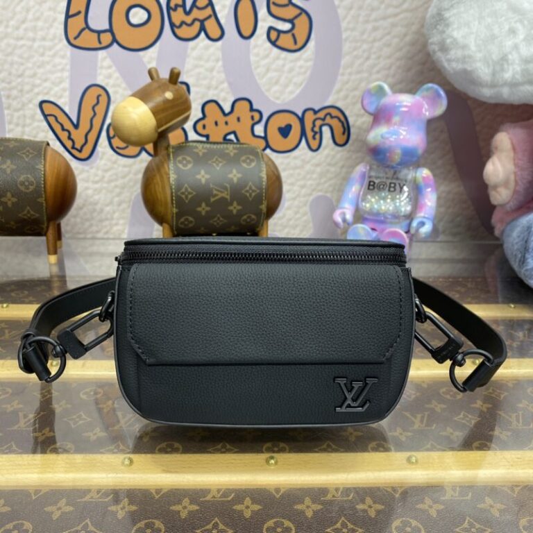 Replica Louis Vuitton Pilot Wearable Wallet Black - Best Fake Designer Bags
