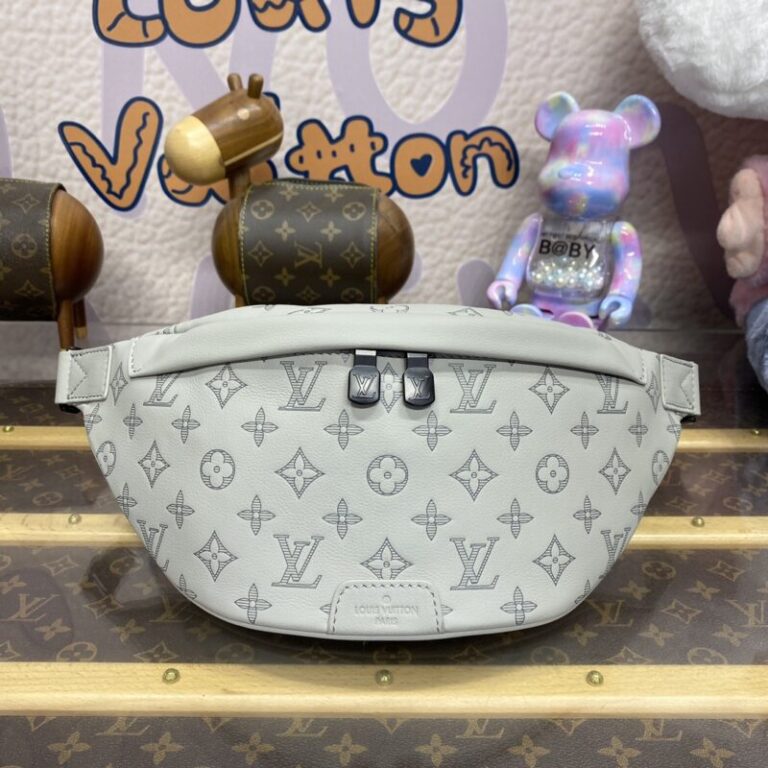 Replica Louis Vuitton Bumbag Discovery Grey - Best Fake Designer Bags