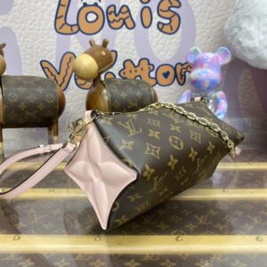 Replica Louis Vuitton Bloom Pouch - Best Fake Designer Bags
