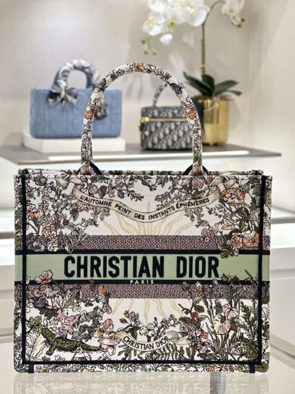 Replica Dior Tote Book Sunflower Autumn - Best Fake Designer Bags